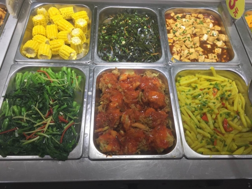 卓岳餐饮达到放心加强食堂服务团队的目的